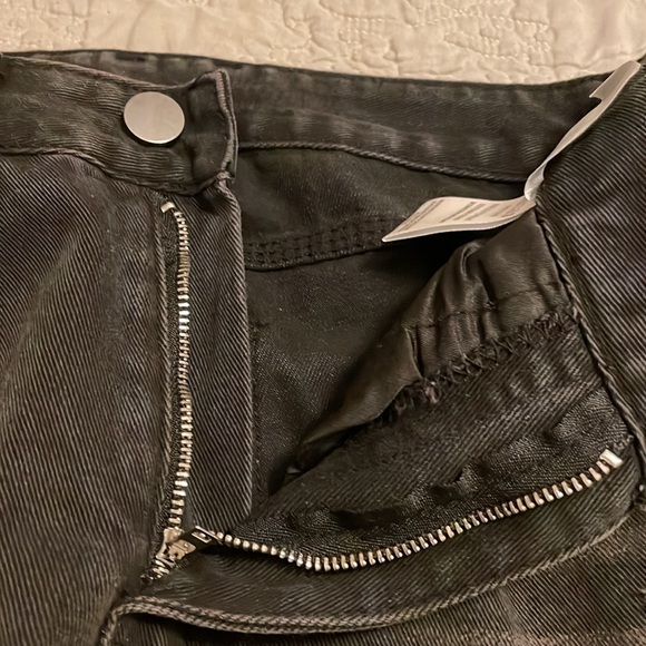 Black men distressed Jeans - Picture 6 of 9